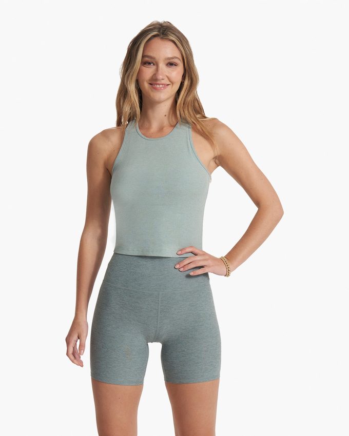 Pose Plyo Tank