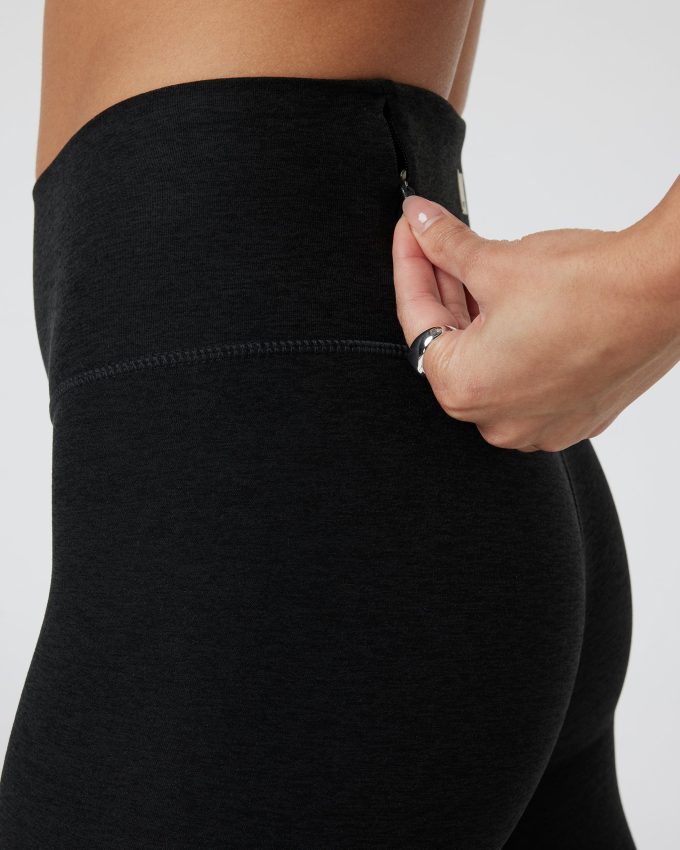 Clean Elevation Legging-Short
