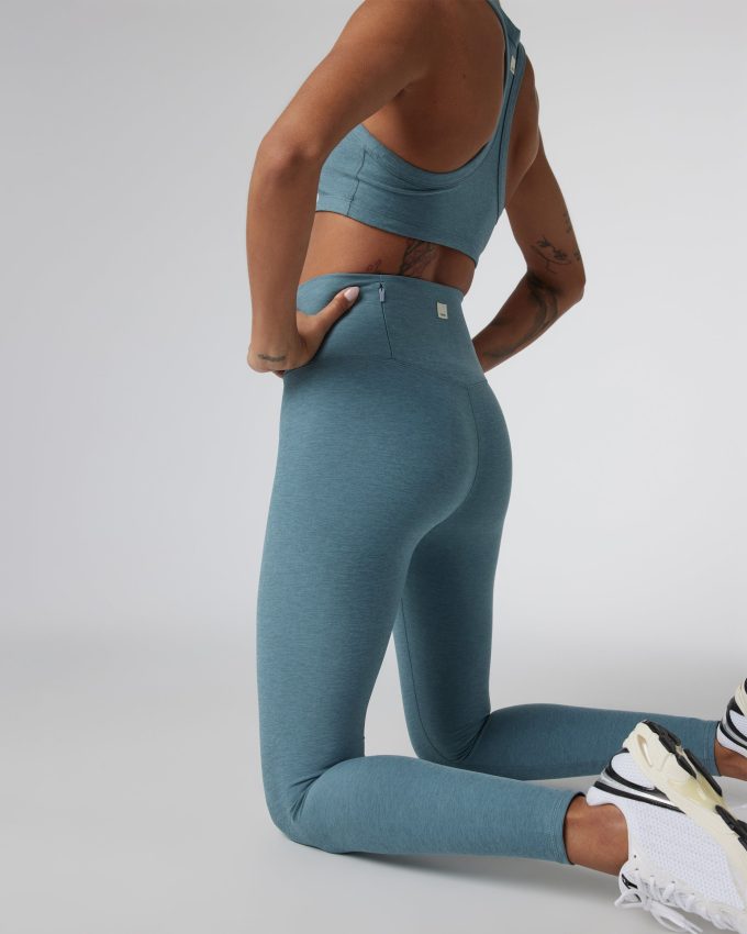 Clean Elevation Legging